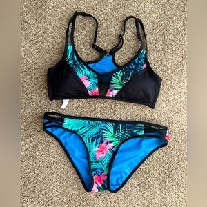 BARI - Women's Tropical Print Bikini Set - Black and Blue